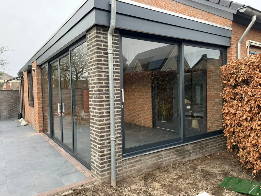 Sliding door