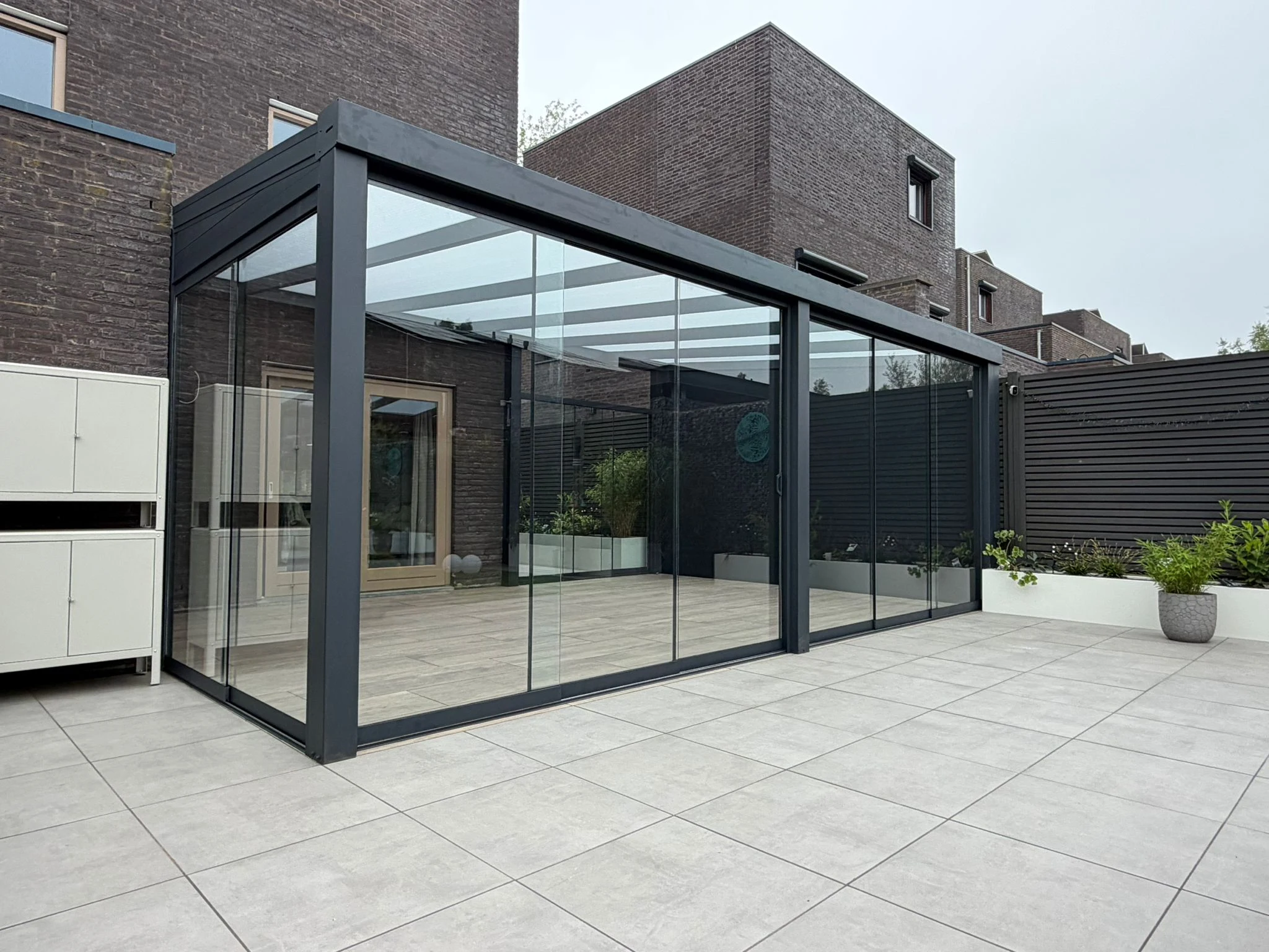 Veranda with an opal roof